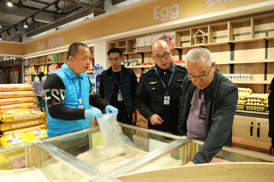 市市場監(jiān)管局開展元旦春節(jié)食品安全“你點我檢，服務惠民生”活動
